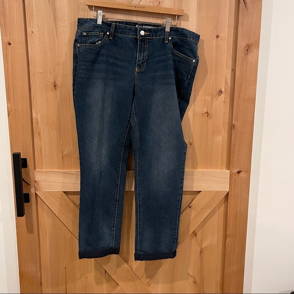 GAP boyfriend fit dark blue jeans